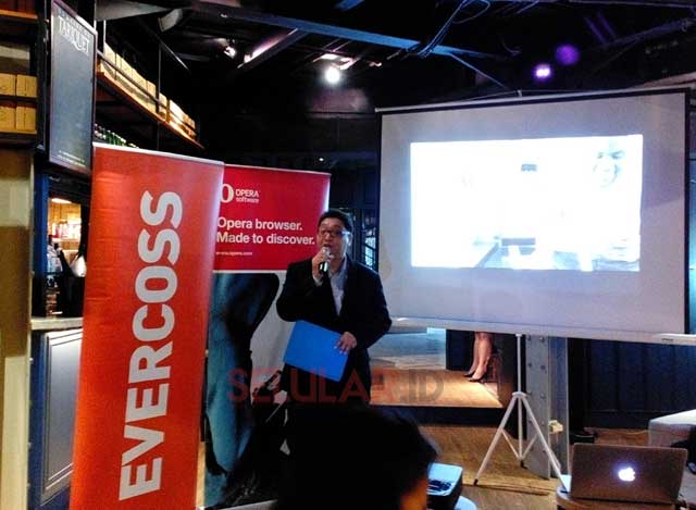 Janto Djojo, Chief Marketing Officer, saat memberikan presentasi