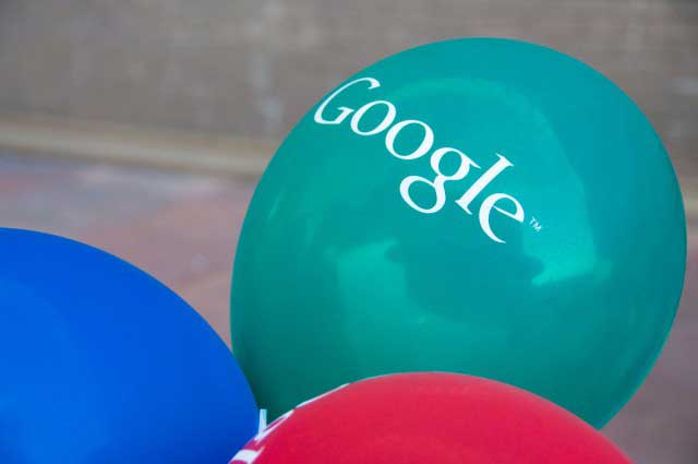 Ilustrasi balon udara Google