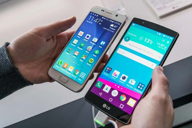 LG G4 dan Samsung Galaxy S6 (Foto: digitaltrends.com)