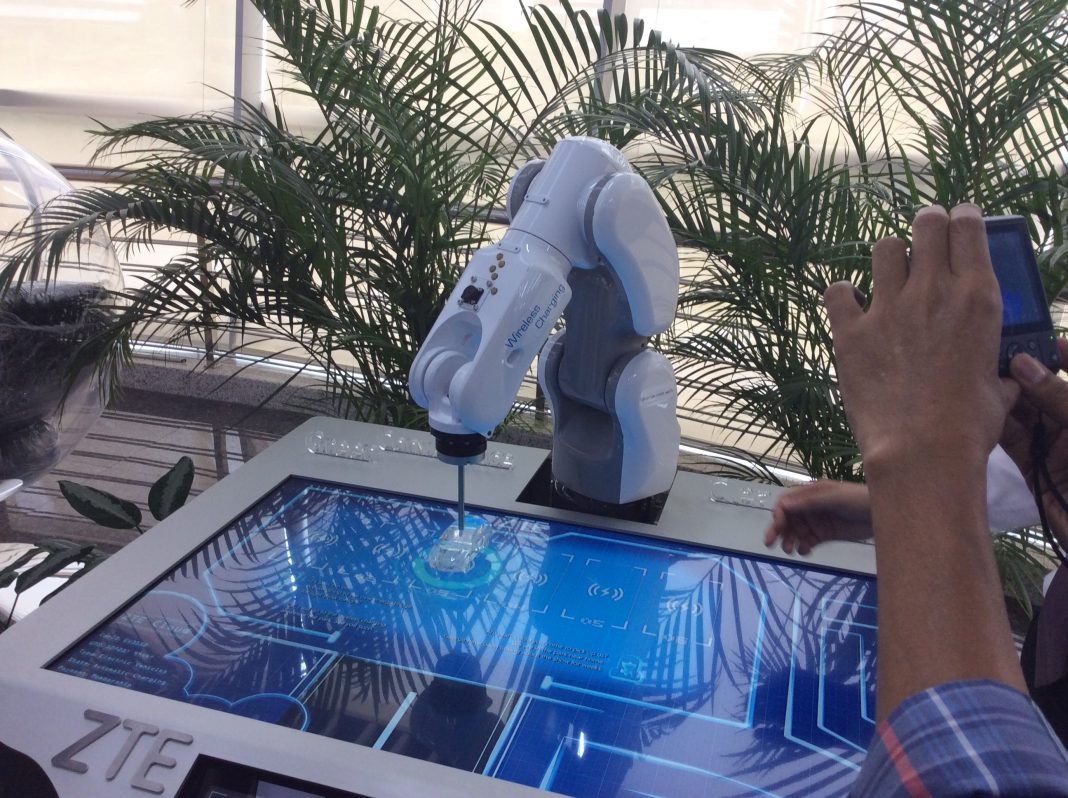 3, Wireless charging mobil listrik berbasis cloud yang dikembangkan ZTE