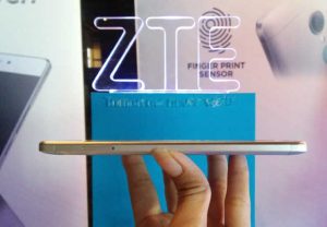 zte-blade-a711-slot