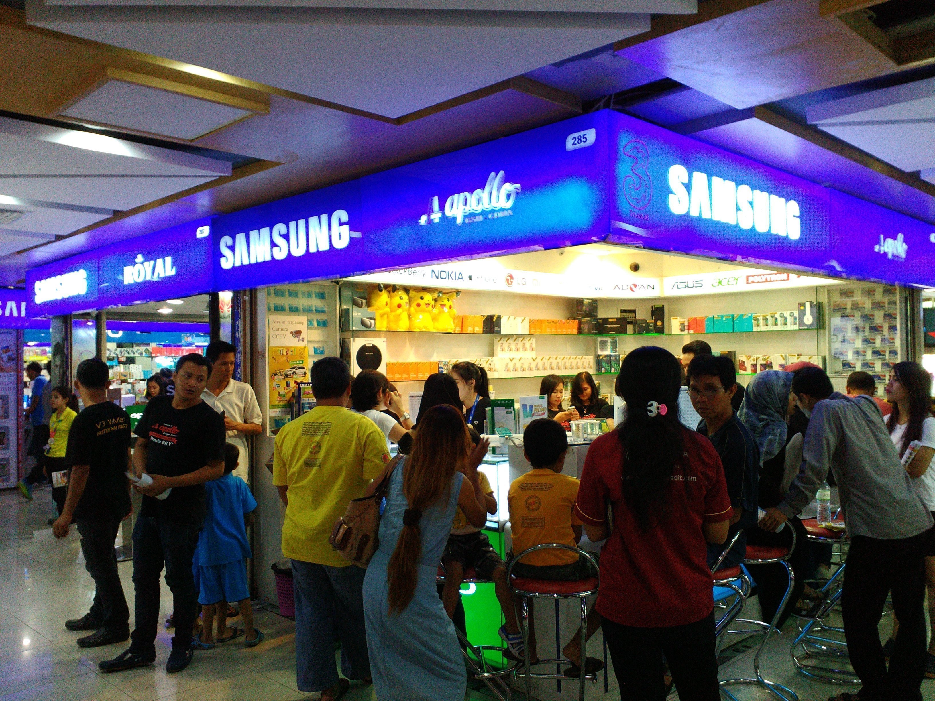 Di Surabaya, Samsung Jadi Idola, Asus Terus Digencet Selular.ID
