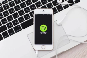 http-%2F%2Fhypebeast.com%2Fimage%2F2017%2F06%2Fspotify-hits-140-million-active-users-0001