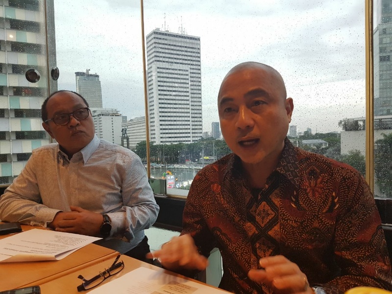 Peter Djatmiko (kanan), ketua APIMI