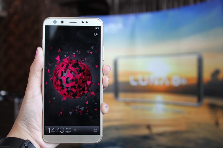 smartphone dengan empat kamera murah