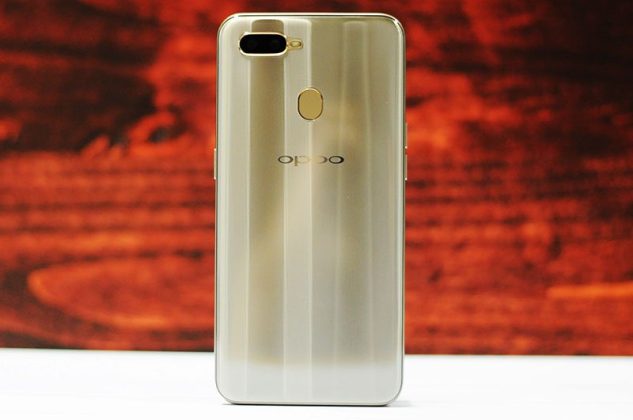 Bagian Belakang Oppo A7