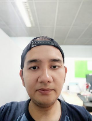 Foto selfie Redmi Note 7 dengan efek bokeh