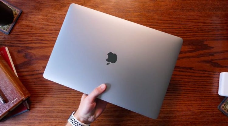 Macbook Pro Users Experiencing Charging Problems