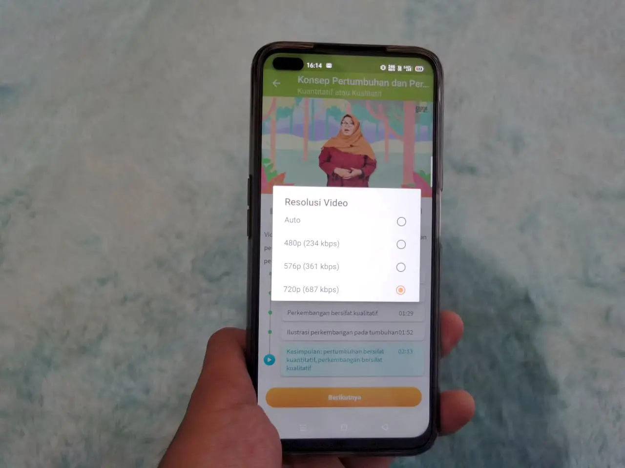 ruangguru dan smartfren