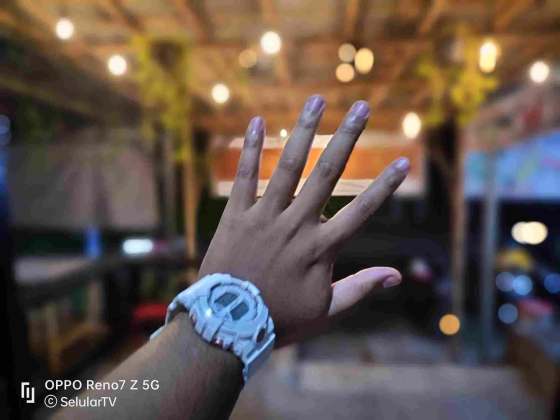 Oppo Bokeh Flare Portrait