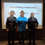 Imanuel Manalu selaku Director PT Terrabit Network Indonesia, Judi Hartono selaku Country Lead Ciena Indonesia, Agus Ariyanto, VP Network Biznet