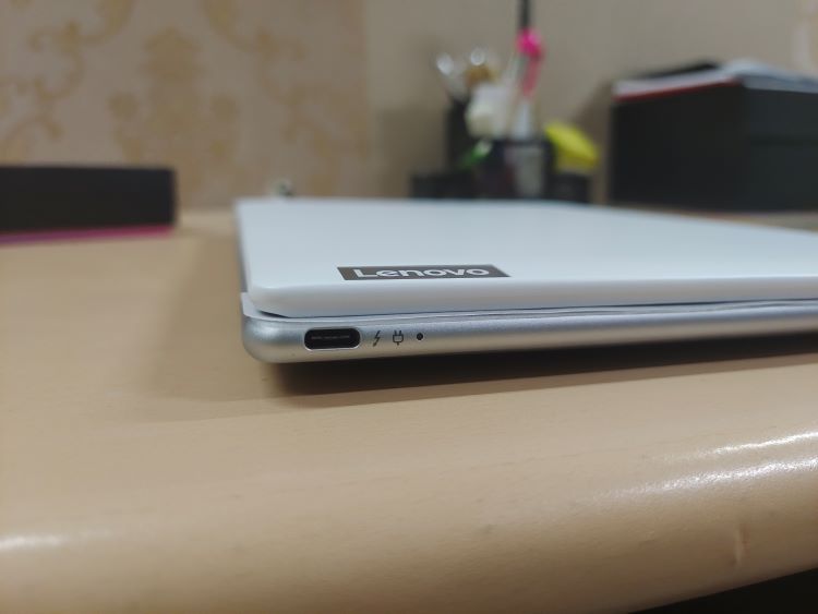 Port Charge Lenovo Yoga Slim 7i Carbon