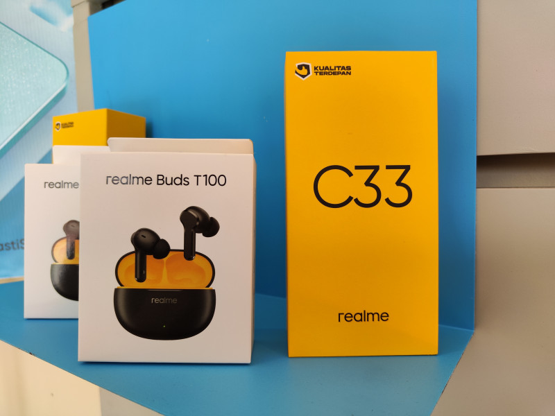Bisa 28 Jam Penggunaan, TWS Rp200 Ribuan Realme Buds T100 Edar di Indonesia