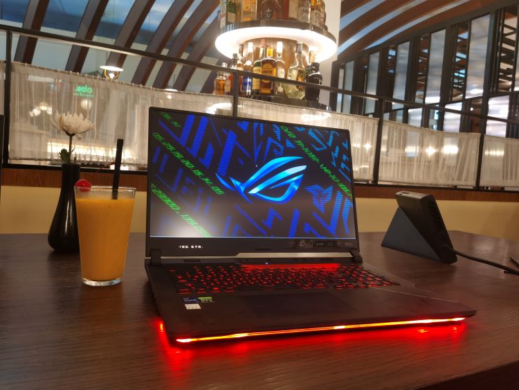 ROG Strix SCAR 17 SE