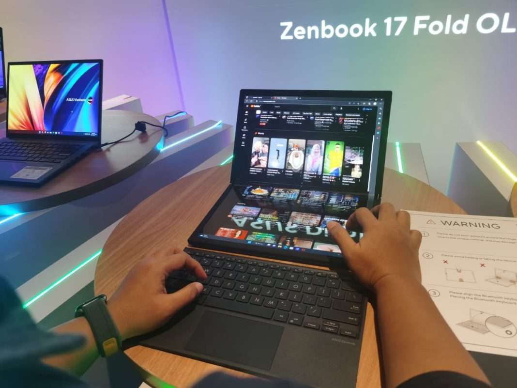 ASUS Zenbook 17 Fold