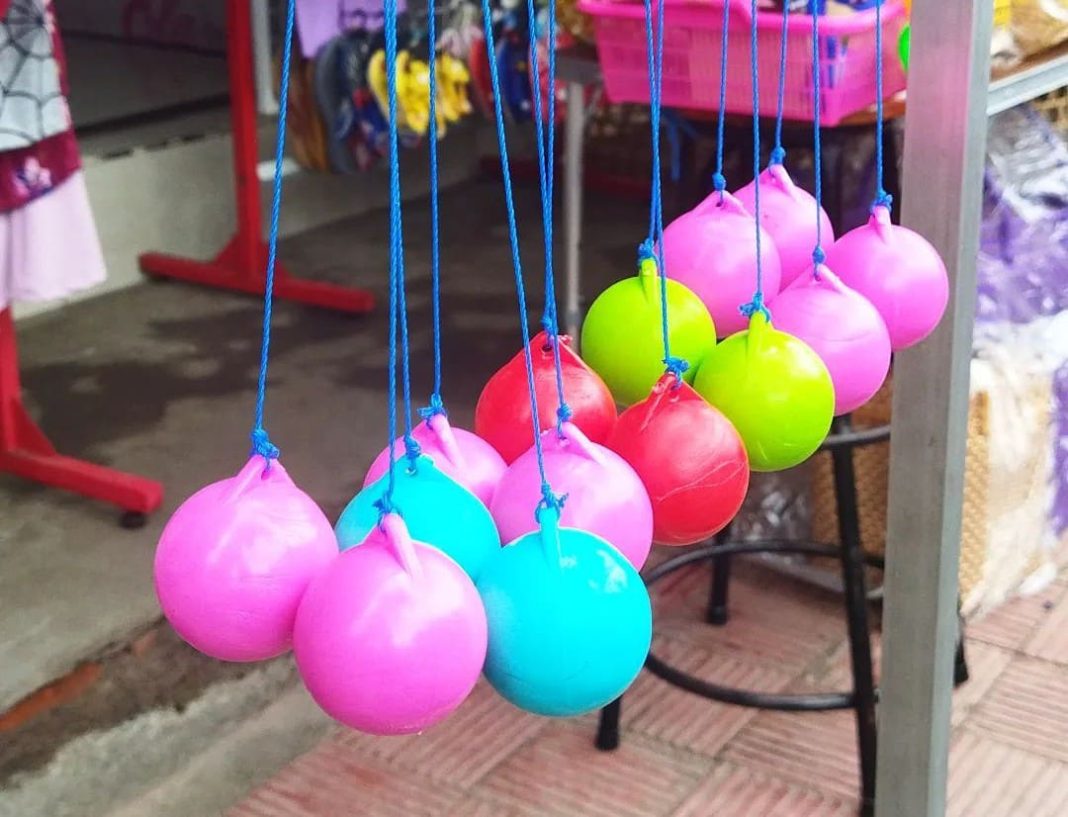 Lato-lato laris manis