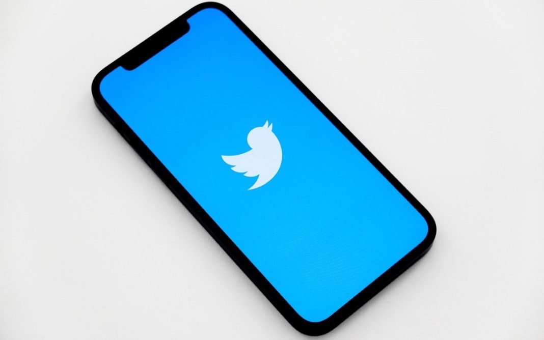 Pengguna Twitter Blue Bisa Posting Tweet Hingga 10.000 Karakter