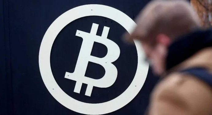 Bitcoin (BTC) Melesat Mendekati $65.000, Ada Efek Trump