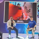 Teguh Prasetya, Ketua Umum Asosiasi IoT Indonesia (Asioti) dan Andre Tan, Deputy CEO Erajaya Active Lifestyle  di acara UR Festival 2023 di Kota Kasablanka Jakarta, Selasa (4/4/2023).