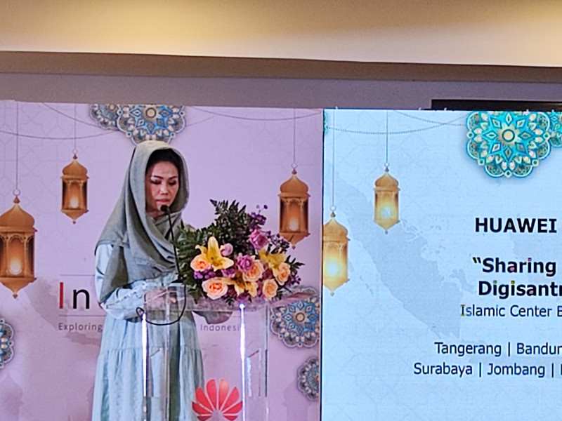 Yenty Joman, Director of Government Affairs Huawei Indonesia