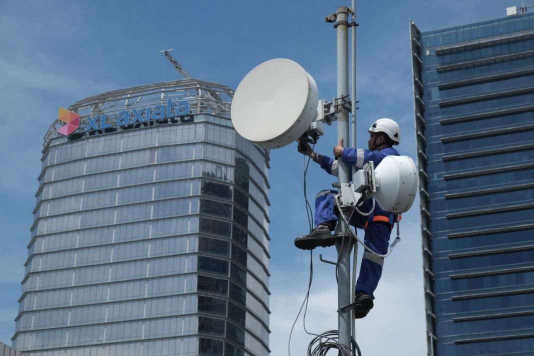 Kominfo beri bocoran lelang spektrum 700 MHz dan 26 GHz.