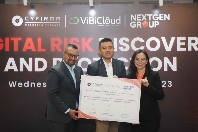 (Ki-Ka) Kumar Ritesh-Founder & CEO of CYFIRMA, Ramon Hadypratomo Co-Founder & COO ViBiCloud, Sanny Hadinata Managing Director of NEXTGEN Indonesia