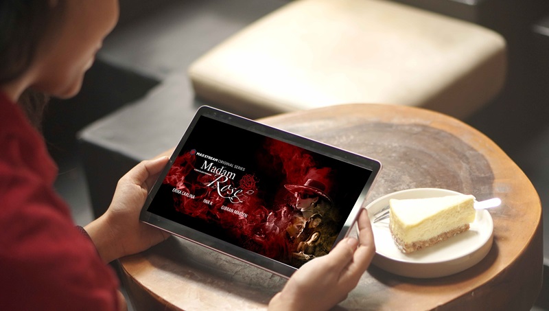 Selaras dengan semangat Indonesia yang terus menginspirasi Telkomsel untuk terus menciptakan terobosan. Telkomsel melalui MAXstream bekolaborasi dengan Denny Siregar Production dan Maxima Pictures merilis serial suspense crime-thriller "Madam Rose", yang bisa disaksikan secara eksklusif dan tanpa tambahan biaya di MAXstream mulai 29 Desember 2023.