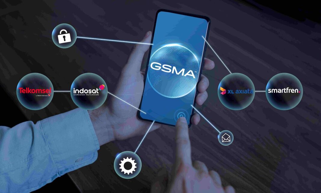 Sebagai bagian dari penerapan inisiatif global GSMA Open Gateway, empat operator telekomunikasi di Indonesia, yaitu Telkomsel, Indosat, XL Axiata, dan Smartfren, mengumumkan peluncuran tiga layanan Application Programming Interface (API) antara lain Number Verify, SIM Swap, dan Device Location. Layanan API ini difokuskan dalam memberikan peningkatan keamanan dan pengalaman pelanggan.