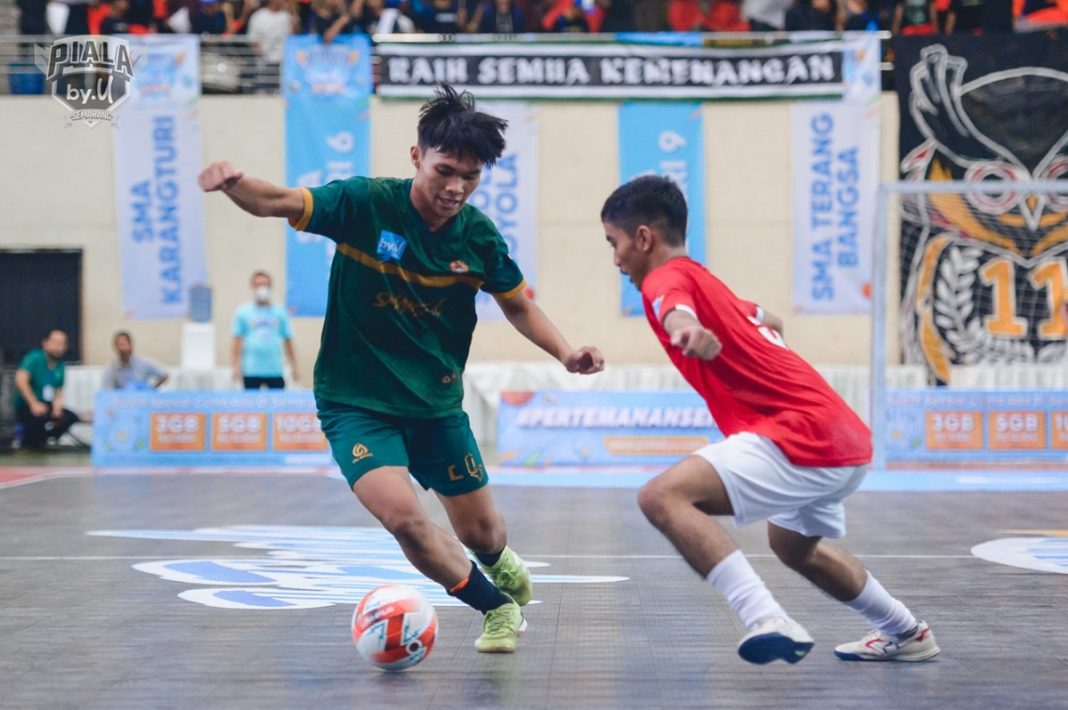 Bersama Pendekar United Futsal Club dan Federasi Futsal Indonesia, Piala by.U 2024 akan menghadirkan berbagai keseruan di setiap lokasi Roadshow, mulai dari Coaching Clinic, Community Fun Match, Mini Competition berupa Penalty Shootout dan Juggling Contest, Superstar Match, sampai dengan Bazaar UMKM & Modern Market.