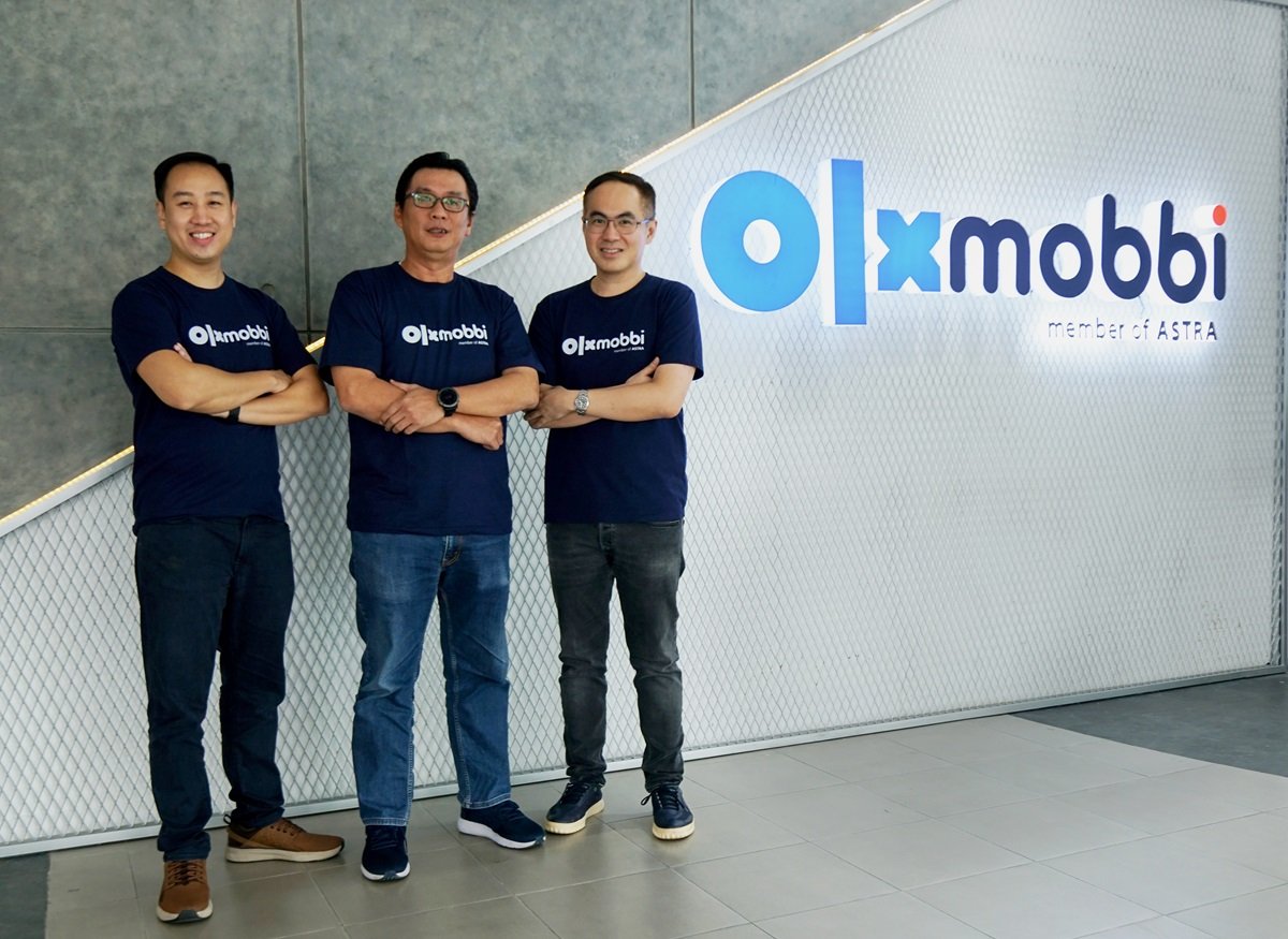 Presiden Direktur PT Astra Digital Mobil Naga Sujady, Direktur Astra Digital Mobil CK Yap, Direktur Tokobagus Indonesia Agung Iskandar