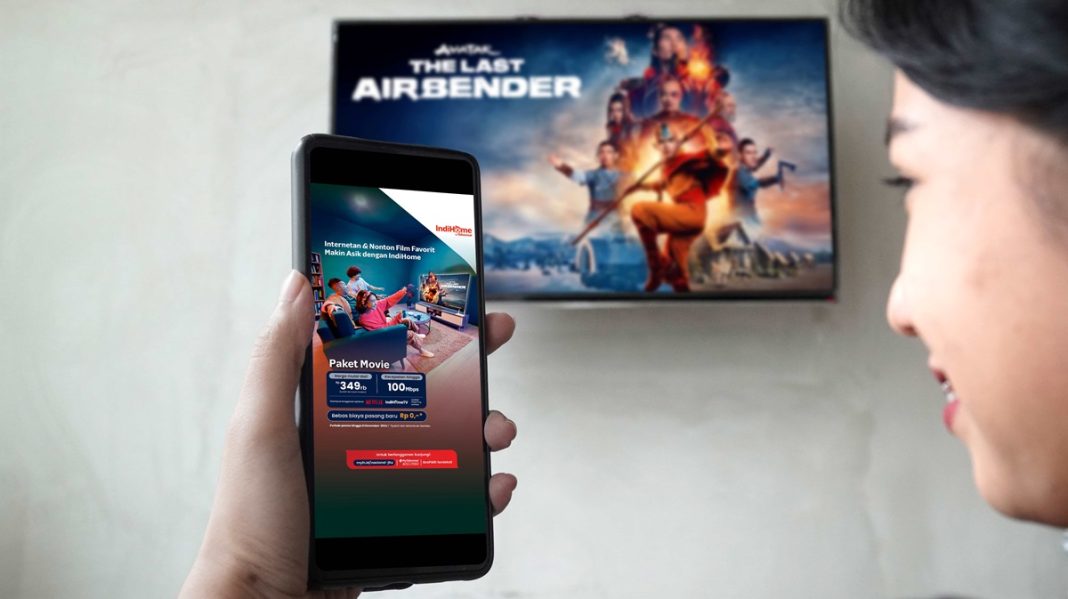Untuk menikmati hiburan lengkap tanpa batas dari rumah secara sekaligus dalam satu paket, pelanggan baru bisa mendapatkan IndiHome Paket Movie dengan pilihan kecepatan internet dari 30 Mbps hingga 100 Mbps dan akses ke berbagai layanan video streaming, mulai dari Rp349 ribu per bulan melalui aplikasi MyTelkomsel atau MyIndiHome.