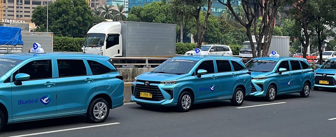 Cara Pesan Taksi Bluebird Pakai WhatsApp