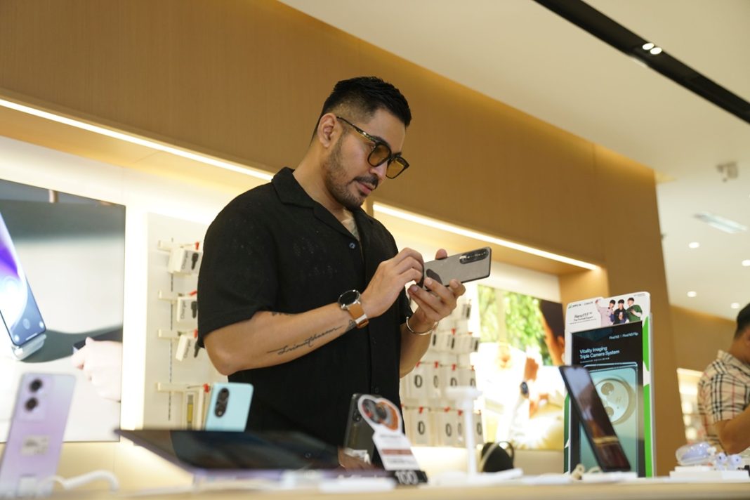 Oppo A60 sudah tersedia di Indonesia dengan harga resmi Rp2.599.000, perangkat ini dapat dibeli secara luring di seluruh Oppo Gallery