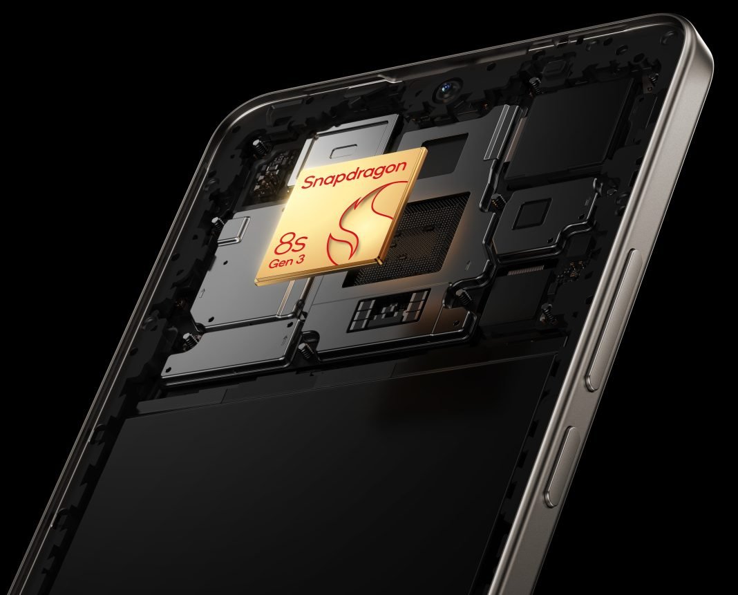 Selular.ID - Poco F6, belum lama ini meluncur ke pasar global dengan debut chipset Snapdragon 8s Gen 3 dari Qualcomm.