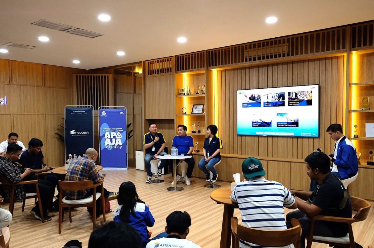 Sesi pemaparan materi pada acara Astra Financial Talk di main booth Astra Financial, Hall 7 ICE BSD Tangerang, Senin (22/07).