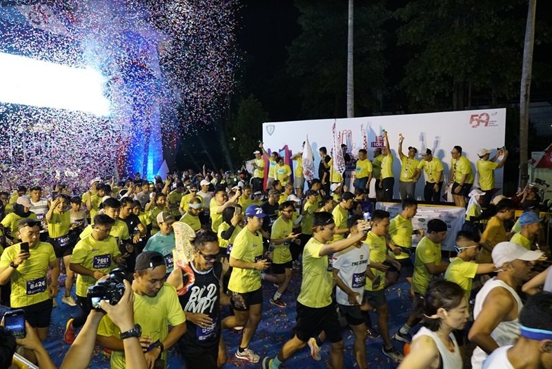 Dewan Komisaris dan Jajaran Direksi Telkom melepas peserta Digiland Run 2024 di Plaza Barat Gelora Bung Karno (GBK), Minggu (28/7)