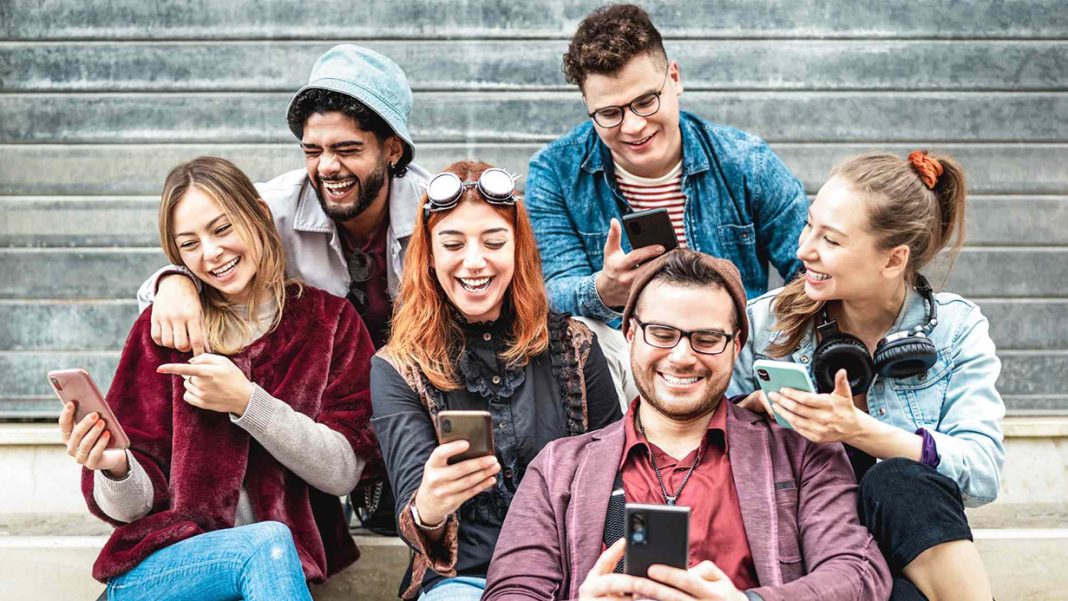 Meningkatnya jumlah pemain bank digital, tak bisa dilepaskan dari pertumbuhan Gen Z. Laporan BPS (Biro Pusat Statistik) Agustus 2023