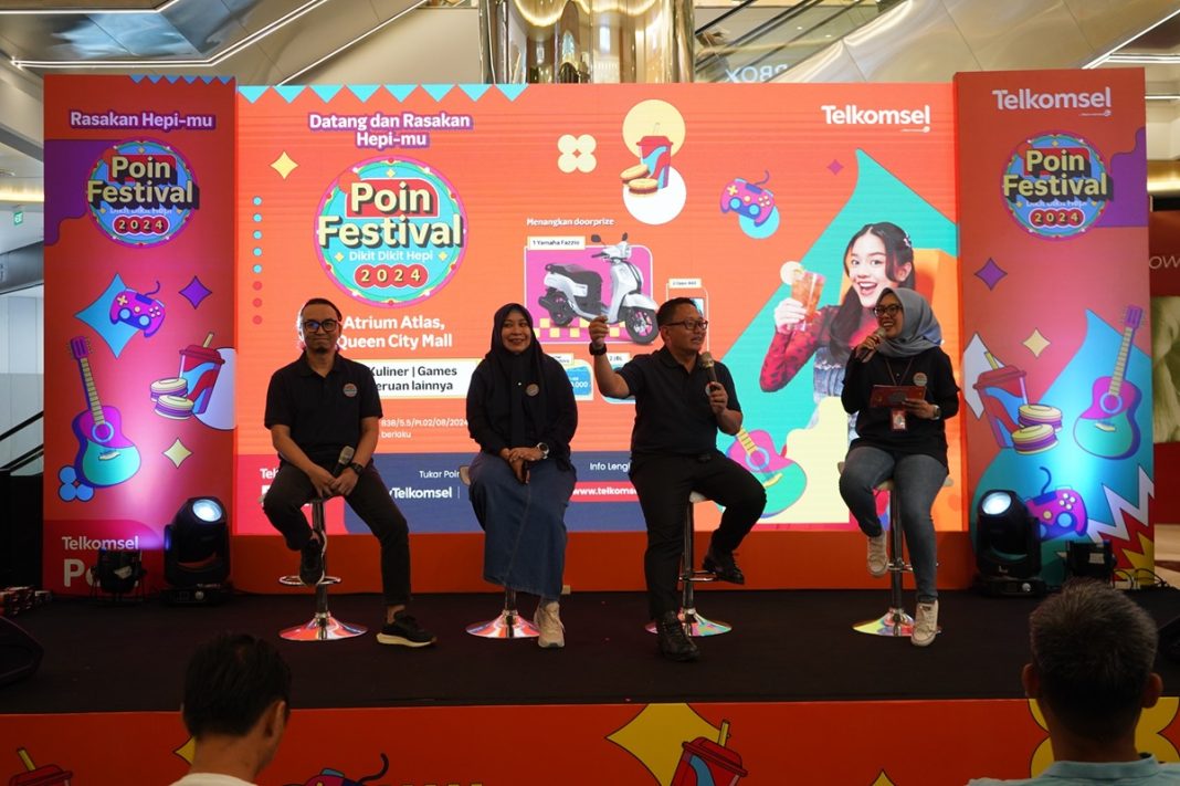 Telkomsel menggelar Poin Festival Roadshow di empat kota besar di Indonesia yang menjadi bagian rangkaian program loyalitas Telkomsel dalam merayakan momen hari pelanggan nasional 2024. Acara ini akan berlangsung di Semarang, Medan, Ambon, dan Singkawang dengan menghadirkan ragam keseruan dan program loyalitas bernilai tambah untuk seluruh pelanggan setia Telkomsel.