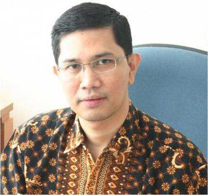 Padahal, jika ingin menjadi kekuatan ekonomi, khususnya digital, Prabowo seharusnya merombak Kominfo yang dinilai sudah ketinggalan jaman.