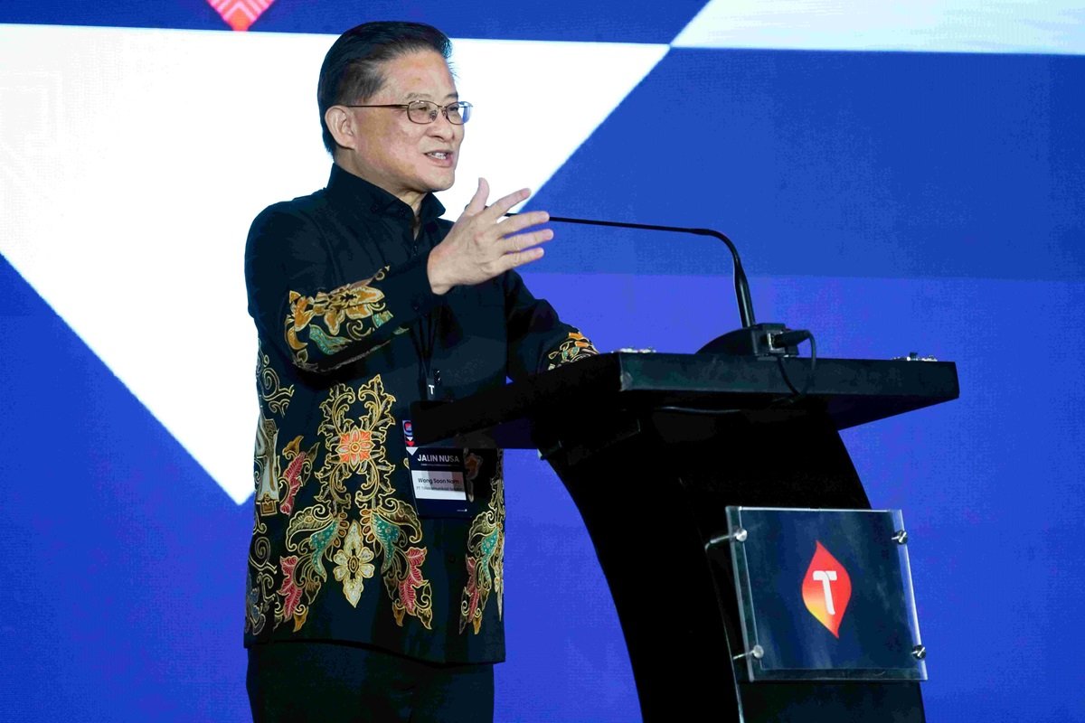 Direktur Planning & Transformation Telkomsel, Wong Soon Nam, menegaskan visi Telkomsel sebagai technology powerhouse untuk mendukung efisiensi bisnis pelanggan B2B melalui solusi IoT, Hyper-Connectivity, dan AI.