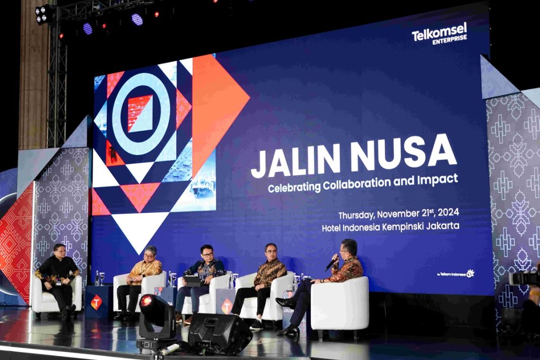 Para pemimpin pemerintah dan industri berbagi pandangan dalam diskusi panel Jalin Nusa, menggali strategi berbasis data untuk mempercepat digitalisasi dan pertumbuhan ekonomi di tahun 2025.