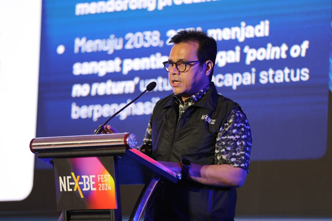 Wakil Menteri Komunikasi dan Digital Nezar Patria ketika memberikan sambutan dalam acara Nex-BE Fest 2024 yang berlangsung di Hotel Ritz Carlton, Jakarta, pada Kamis, (5/12).