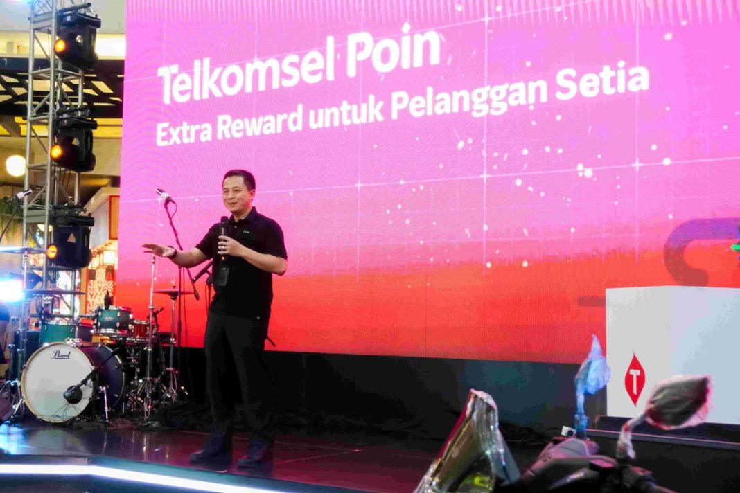 Direktur Human Capital Management Telkomsel, Indrawan, mengucapkan terima kasih kepada pelanggan setia dan mengungkapkan bahwa festival ini adalah cara Telkomsel berbagi kegembiraan bersama mereka.