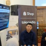 Tokopedia dan ShopTokopedia menyampaikan tren belanja online kuartal IV 2024 khususnya brand fashion lokal.