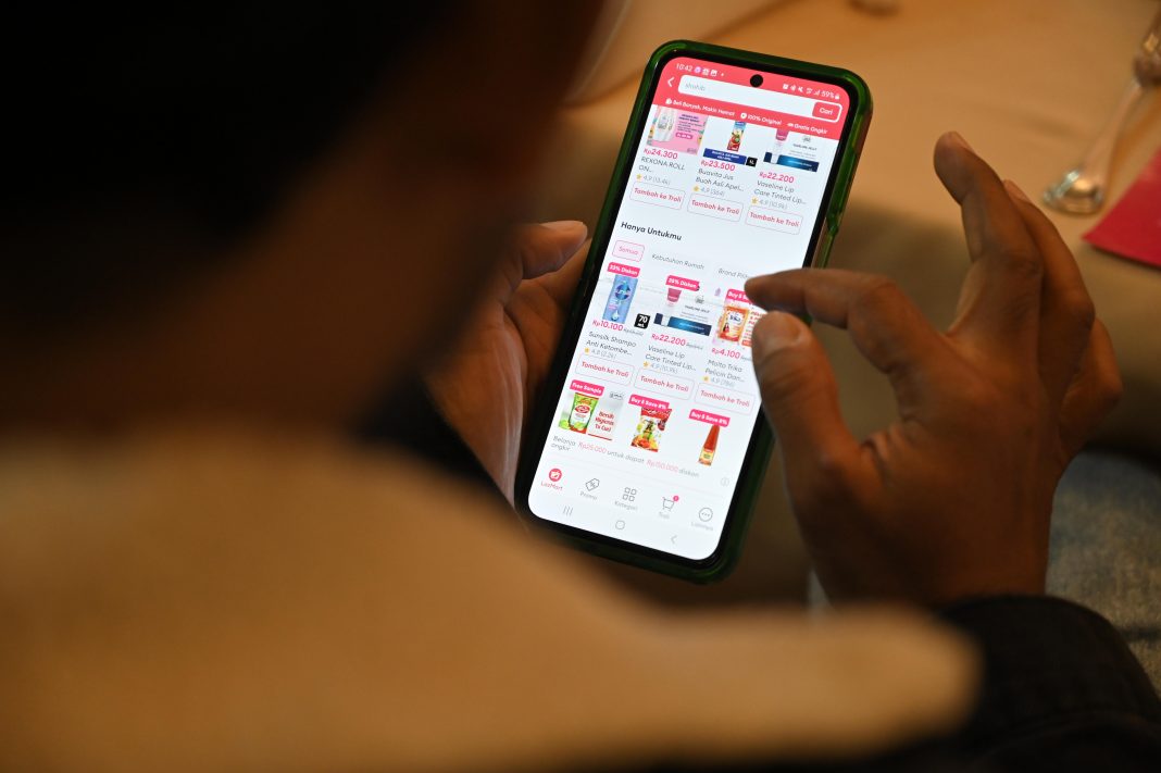 Rekomendasi 8 Online Shop Mencari HP dan Berbagai Aksesoris