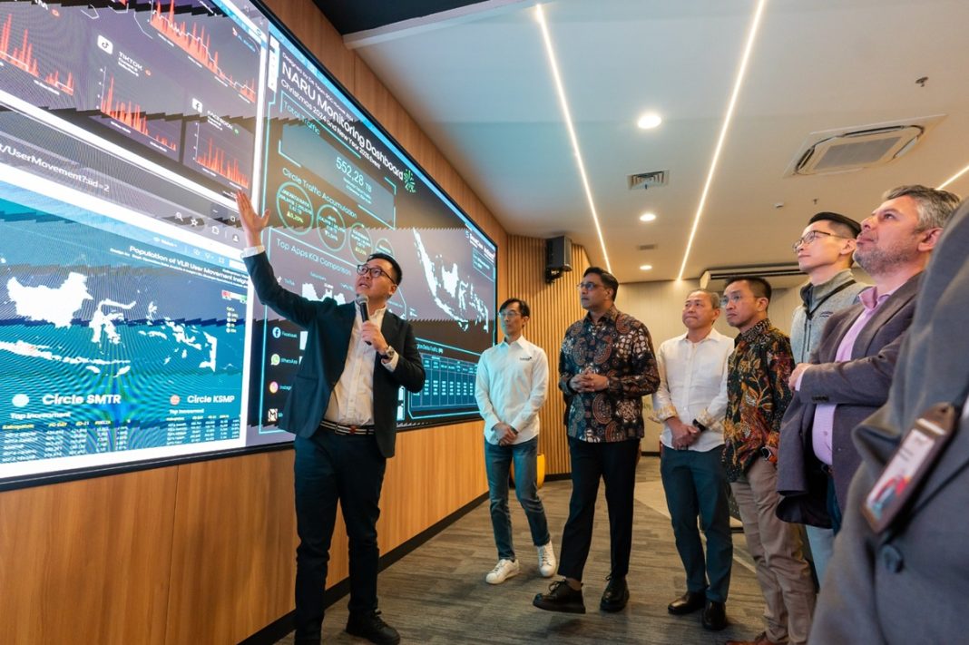 Indosat mencatat peningkatan lalu lintas data pelanggan selama periode Tahun Baru 2025. Didukung oleh lebih dari 190 ribu BTS 4G dan 103 BTS 5G yang tersebar di seluruh Indonesia, Indosat terus berkomitmen dalam menghadirkan pengalaman digital yang mengesankan atau marvelous experience dengan menjaga jaringan tetap optimal selama momen liburan para pelanggan.