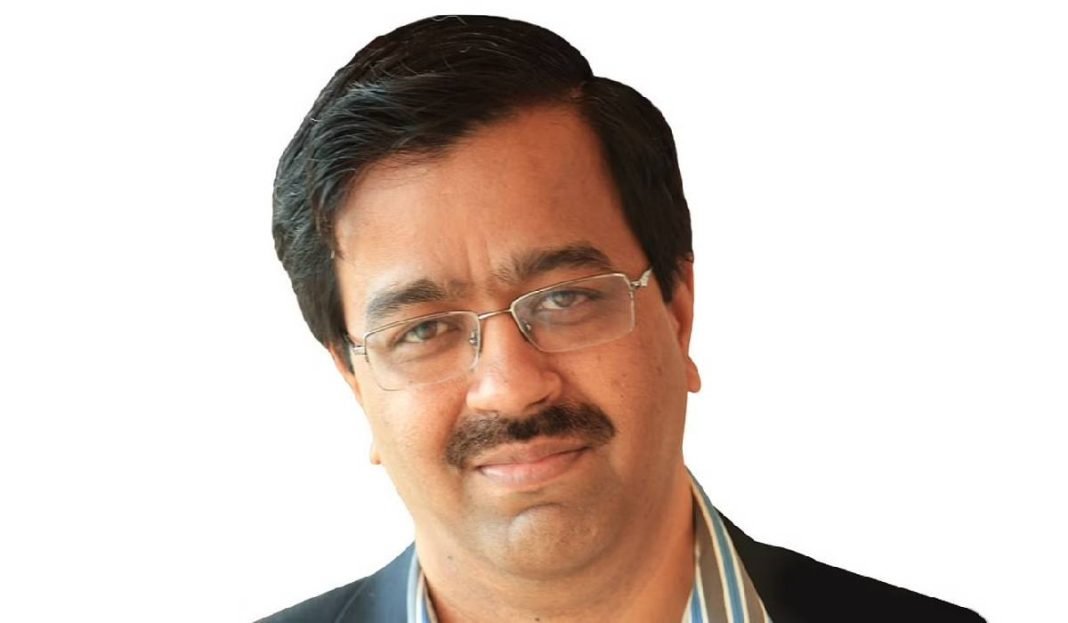 Kedua perusahaan sepakat menunjuk Rajeev Sethi sebagai sebagai Presiden Direktur dan CEO. Sethi sebelumnya adalah CEO Robi Axiata Bangladesh.