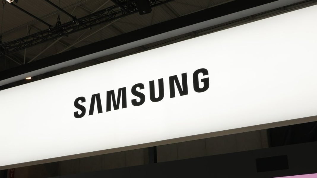 Samsung masih mengalami kendala dalam menyempurnakan proses 3nm-nya, dan sedikit tertinggal dibandingkan produsen chip lain seperti TSMC, sehingga memfokuskan upayanya untuk menghadirkan chip 2nm ke pasar
