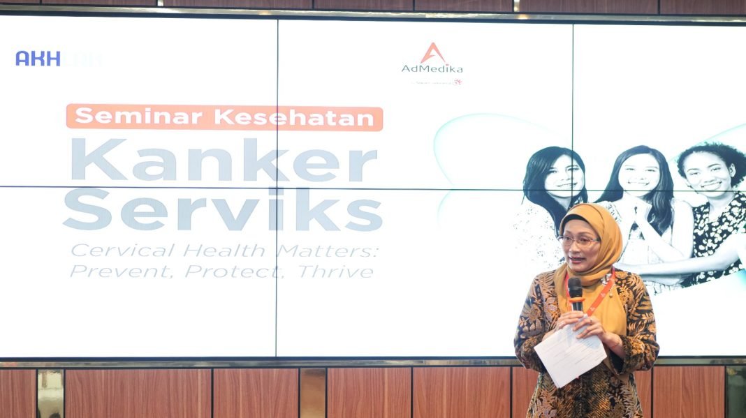 CEO AdMedika Dian Prambini pada acara Seminar Kesehatan Kanker Serviks 