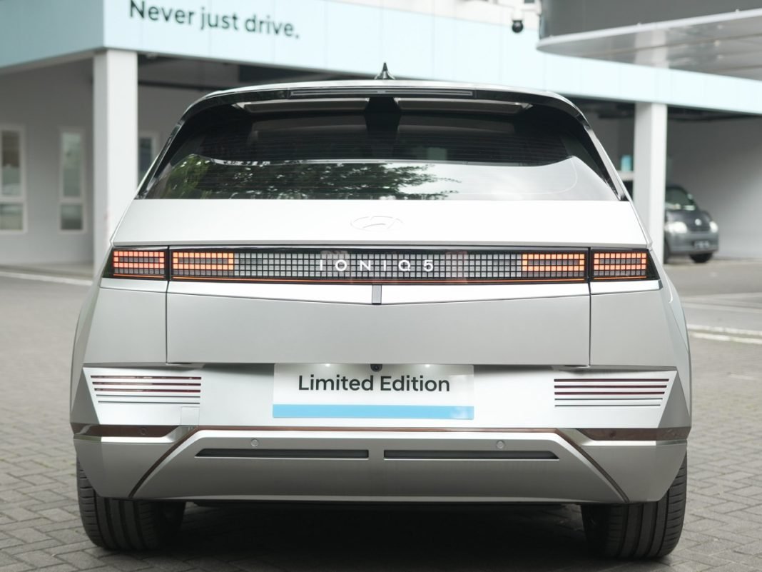 IONIQ 5 Limited Dengan Kemampuan Ultra-Fast Charging